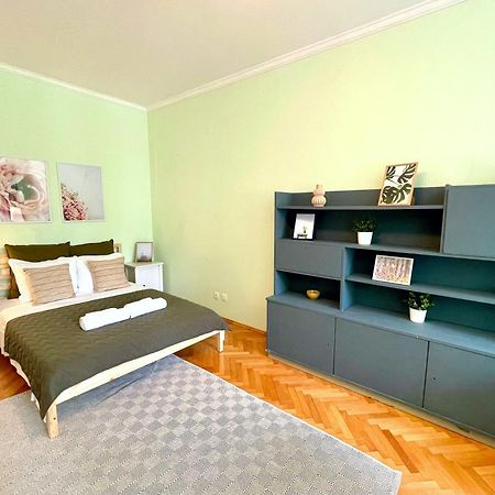 Bohemian Bright & Calm 2Br - Top Center - Private Balcony Sofia Exterior foto